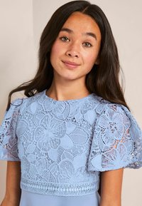 Lipsy FLUTTER SLEEVE REGULAR FIT - Koktélruha / Partiruha - light blue