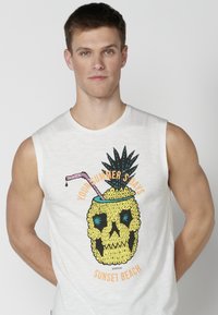 Koroshi Felső - crudo   off white