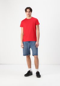 Tommy Jeans SLIM TEE - T-shirt - bas - red hot