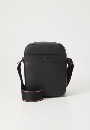 Tommy Hilfiger CORP MINI REPORTER - Torba čez telo - black