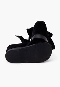 Pisamonas Chaussures premiers pas - black