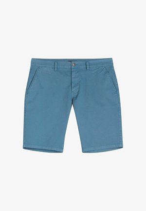 Niebieskie męskie szorty do kolan z szlufkami na pasek, przednim guzikiem, zamkiem błyskawicznym i bocznymi kieszeniami, prezentowane na białym tle.