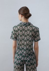 Anna Field Skjortebluse - beige/dark green