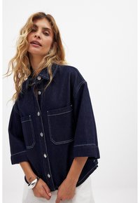 NA-KD Nööpidega pluus - rinse wash
