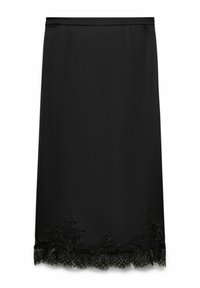Czarna satynowa spódnica o dopasowanym kroju, z falowanym dołem ozdobionym misterną czarną koronką. W zestawie dwie boczne kieszenie.