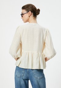 Koton EMBROIDERED - Bluse - off white