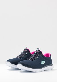 Skechers Wide Fit SUMMITS - Sneaker low - blue