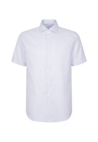 Chemise à manches courtes boutonnée avec rayures verticales bleu clair et blanches et col classique, présentée sur fond blanc.