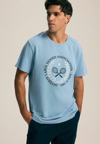 Niewybrane, niebieski