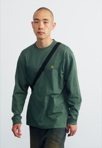 Carhartt WIP CHASE - Hosszú ujjú felső - duck green/gold