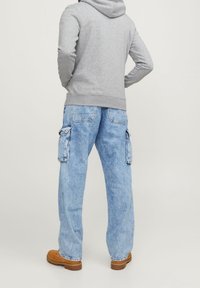 Jack & Jones Felpa con cappuccio - light grey