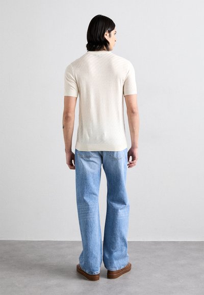 Emporio Armani MAGLIA - Basic póló - bianco latte