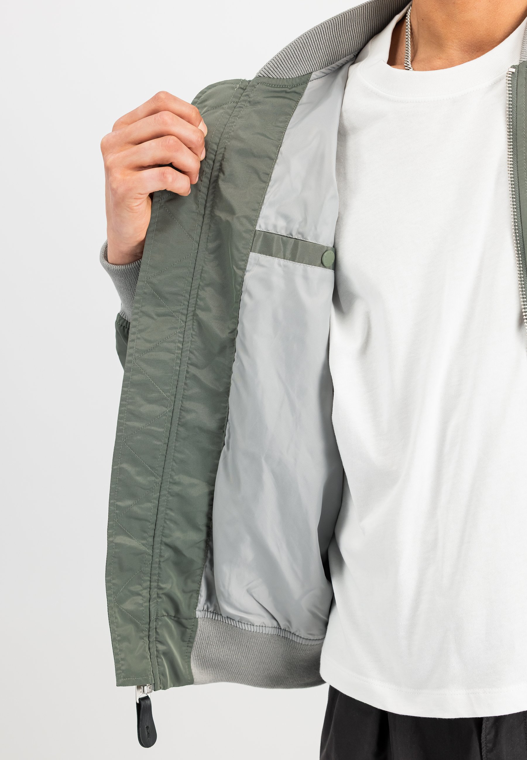 SEA VINTAGE MA-1、SEA VINTAGE MA-1 SKIRT Alpha Industries MA-1 - Bomber Jacket - vintage green/silver/olive