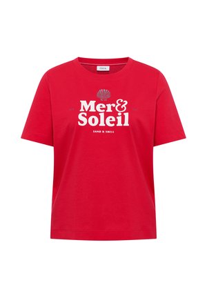 Rotes T-Shirt mit kurzen Ärmeln und Rundhalsausschnitt, mit weißem Text "Mer & Soleil" und "Sand & Shell" unter einer Muschelgrafik auf der Brust.