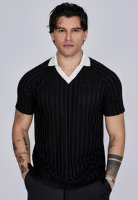 SIKSILK Polo majica - black