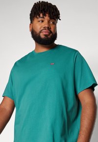 Levi's® Plus BIG ORIGINAL TEE - Basic póló - deep jungle