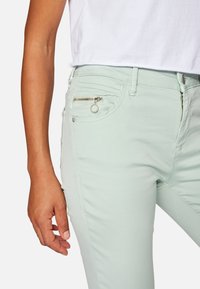 Mavi Vaqueros slim fit - green
