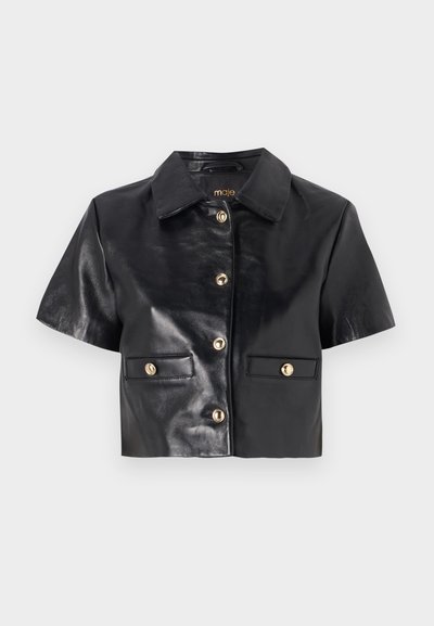 Čierna kožená skrátená bunda s krátkymi rukávmi, zlatými gombíkmi a dvoma prednými vreckami. Hladká textúra a klasický dizajn goliera.