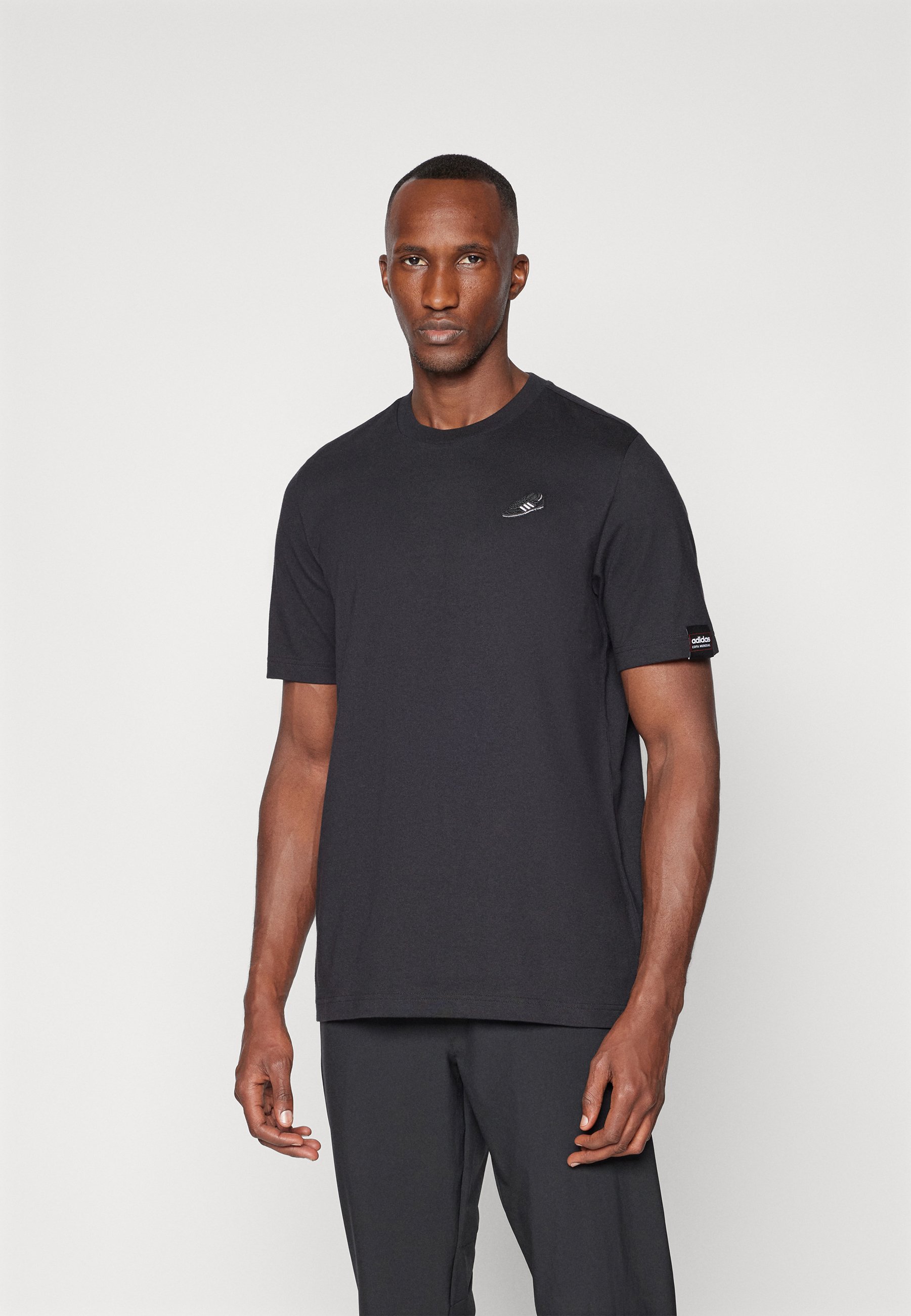 【adidas】COPA SIGNATURE GRAPHIC Tシャツ adidas Copa Signature Graphic T-Shirt - Black | adidas UK
