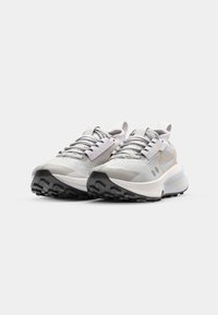 Nike Performance ZOOMX ZEGAMA 2 - Løbesko trail - vast grey/sanddrift/summit white/black
