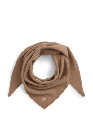 Écharpe triangulaire marron tricotée, pliée avec des initiales brodées dans un coin sur un fond blanc.
