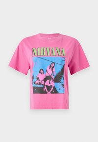 Unselected, standout pink