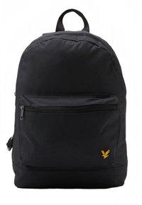 Černý batoh z odolné tkaniny s přední kapsou na zip, zesíleným šitím a žlutým logem orla na pravém dolním rohu.