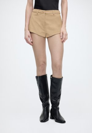 JAYLA VEGAN LEATHER SHORT - Σορτς - soft beige