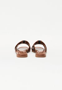 Thumbnail Image 3