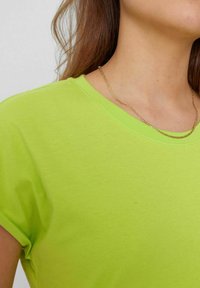 Nümph BEVERLY-NOOS - T-shirt basic - acid lime