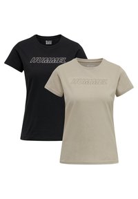 Schwarze und beige Baumwoll-T-Shirts mit kurzen Ärmeln, runden Ausschnitten und dem "HUMMEL"-Logo, das in einer kontrastierenden Farbe auf der Vorderseite aufgedruckt ist.