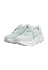 Chaussures de sport vert menthe clair avec une tige en mesh respirant, fermeture à lacets, semelle amortie et branding discret sur le côté.