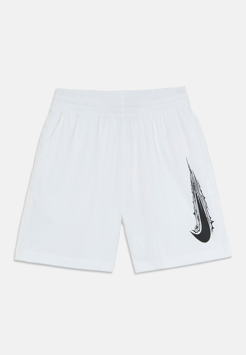 Shorts de sport blancs avec une taille élastique et un logo Nike en forme de swoosh noir déformé sur la jambe inférieure droite.