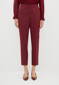 Chino - claret red