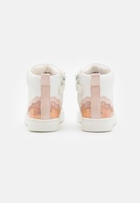 Friboo Sneakersy wysokie