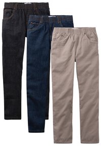 Cinque paia di pantaloni: denim nero, denim blu scuro e cotone beige chiaro. Tutti presentano vita elasticizzata e tasche frontali.