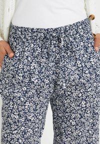 M&Co Tygbyxor - navy