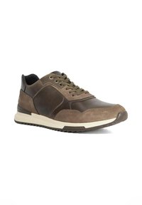 Brown suede and leather sneaker with a contrasting lighter rubber sole, featuring round laces and a padded collar.