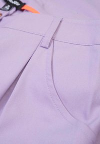 J&JOY WALES FOG - Pantalon classique - purple