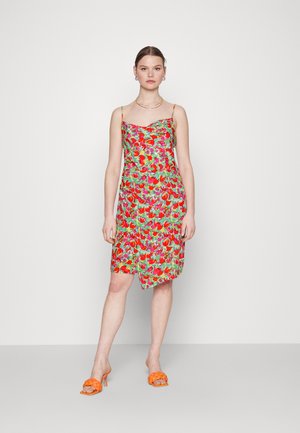 YAS YASOMIRA STRAP MINI DRESS - Denné šaty - orange com/omira aop