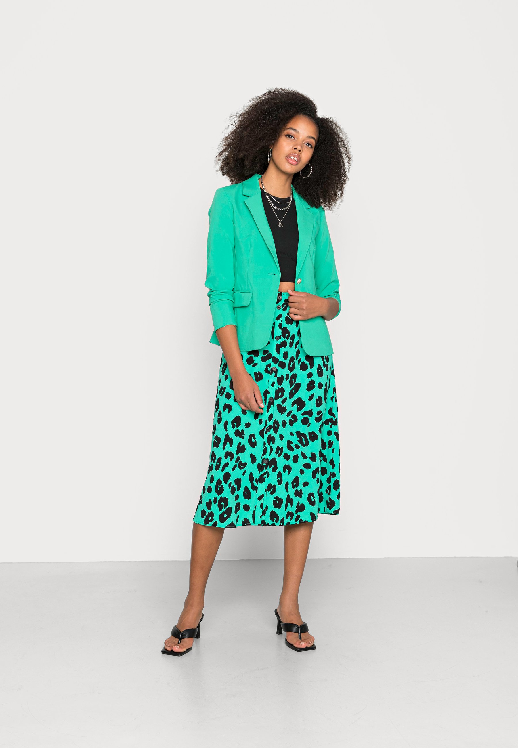 ONLY ONLYASMINE SHORT FITTED - Blazer 