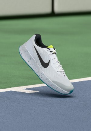 Nike Performance, VAPOR LITE 3 - Тенис обувки за всякакви повърхности - white/black/volt energy