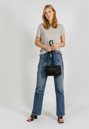 STILLBASIC 2 ROOM CROSSBODY - Skuldertasker - black