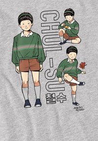 T-Shirt-Grafik mit einem Charakter namens Chul-Su, der einen grünen Pullover und braune Shorts trägt, mit Posen und koreanischem Text daneben.