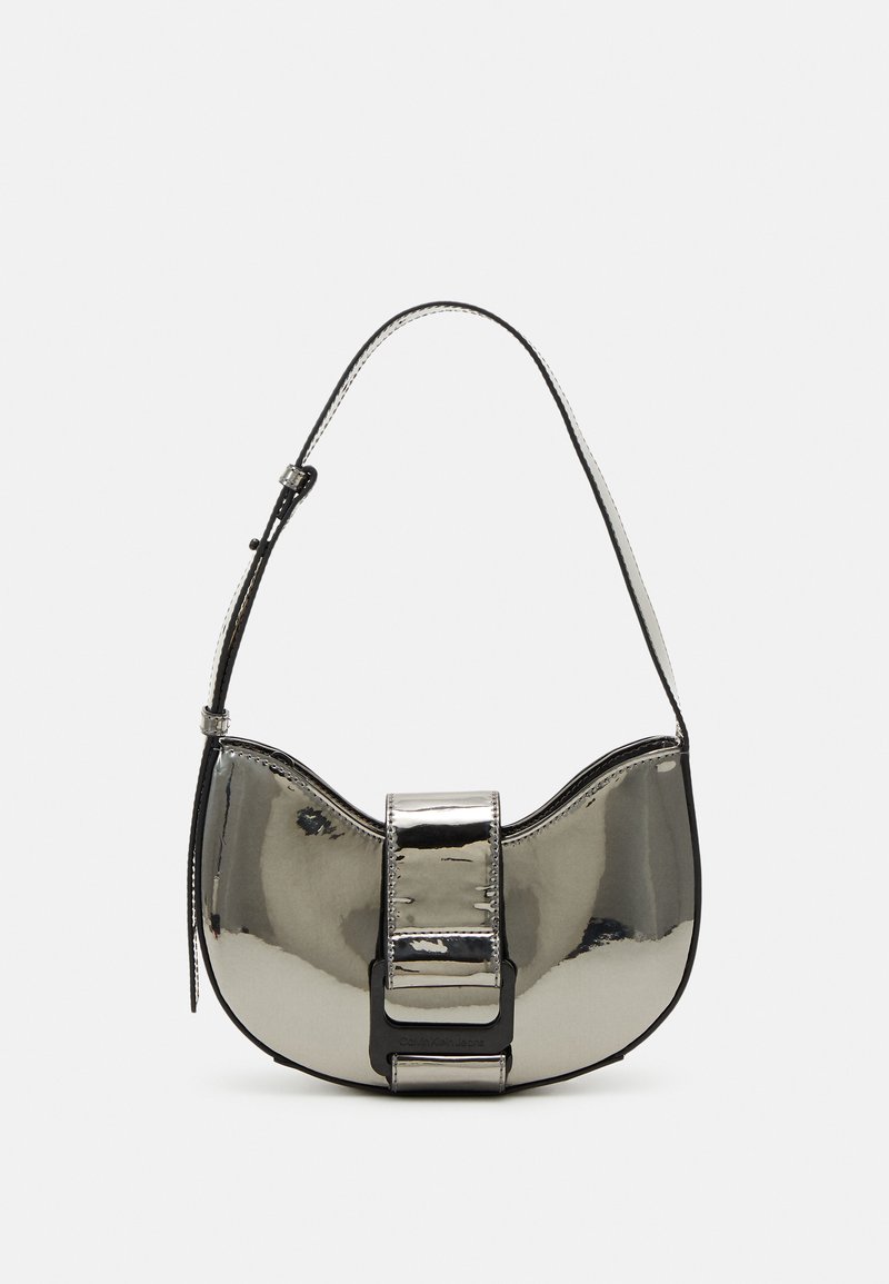 Calvin Klein Jeans OFF DUTY ROUND SHOULDERBAG - Torbica - gunmetal specchio