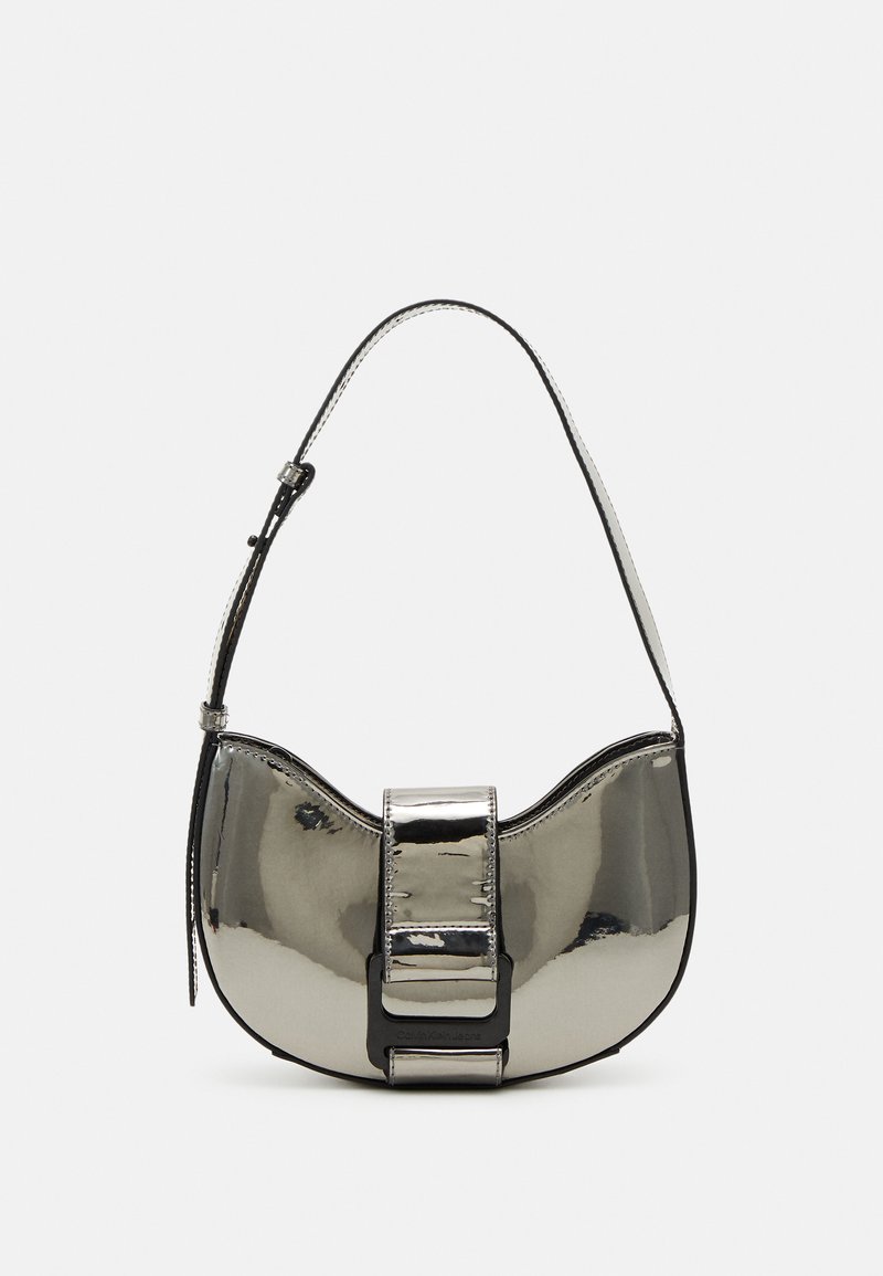 Calvin Klein Jeans - OFF DUTY ROUND SHOULDERBAG - Kézitáska - gunmetal specchio, Nagyítás