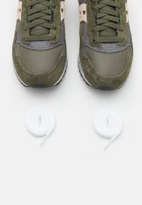 Saucony SHADOW 5000 UNISEX - Trainers - green/gray