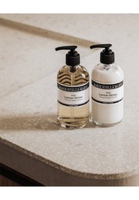 Marie-Stella-Maris HAND GIFT SET LEMON NOTES - Kit bagno e corpo - n/a