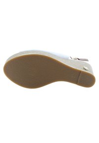 U.S. Polo Assn. AYLIN013 - Sandály na klínu - white