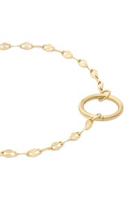 Collana in oro con maglie allungate e un gancio circolare. Finitura lucida con una texture liscia e un design minimalista.